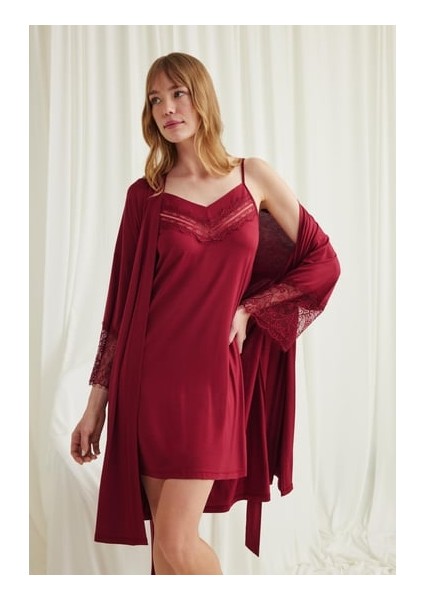 Monamise Dekolteli Yakası ve Kolu Dantelli Sabahlık Takımı