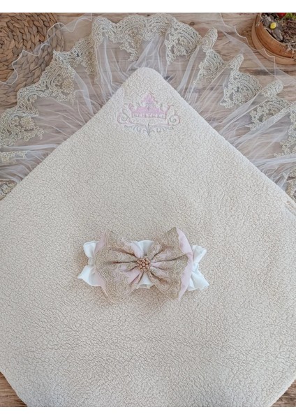 Yenidoğan Kuzulu Taç Nakış Güpürlü Fiyonklu Duvaklı Prizma Taş Unisex Kundak Bebek Battaniyesi Pembe fırsatları