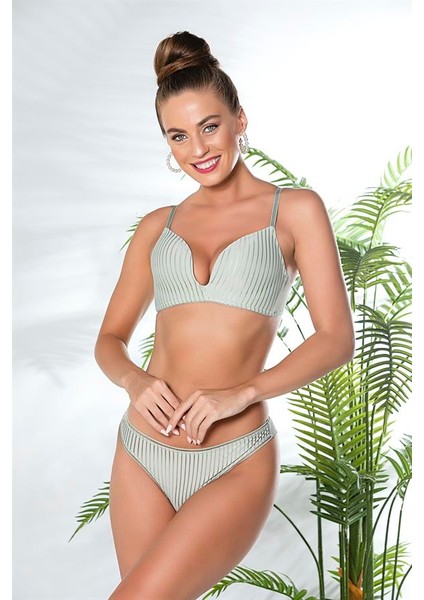 Dekolte Sütyen ve String Takım Mint Yeşili (TRK31772)