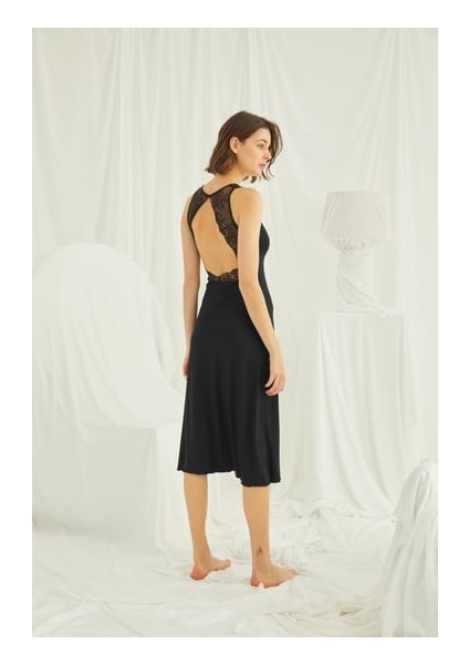 Monamise Göğüs ve Sırt Dekolteli Dantelli Yırtmaçlı Gecelik modelleri