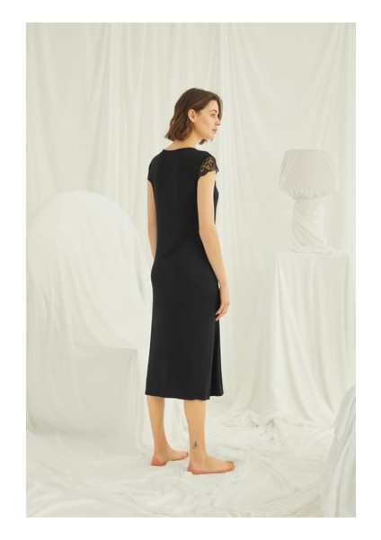 Monamise Kolu Omzu ve Yakası Dantelli Önü Düğmeli Gecelik modelleri