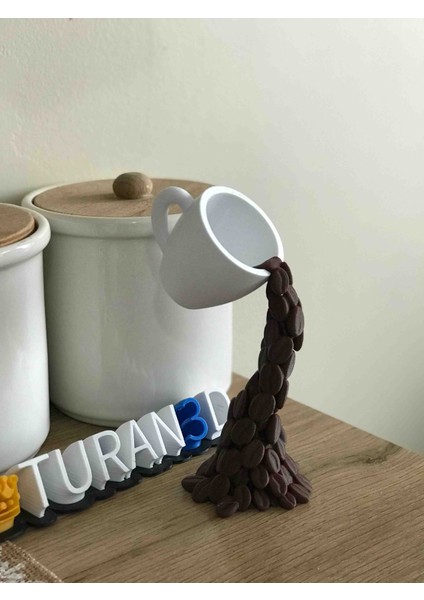 Kahve Temalı Dekoratif Obje (Askıda Kupa & Kahve Çekirdeği Figürü)