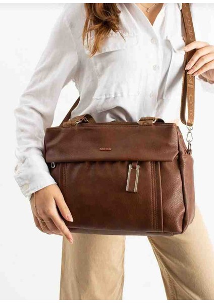 Eflanmoda Mega Polo 6 Bölmeli Yumuşak Deri Kadın Omuz Çantas