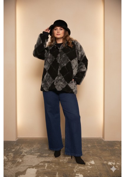Geometrik Peluş Büyük Beden Kapşonlu Ceket Siyah fiyatları
