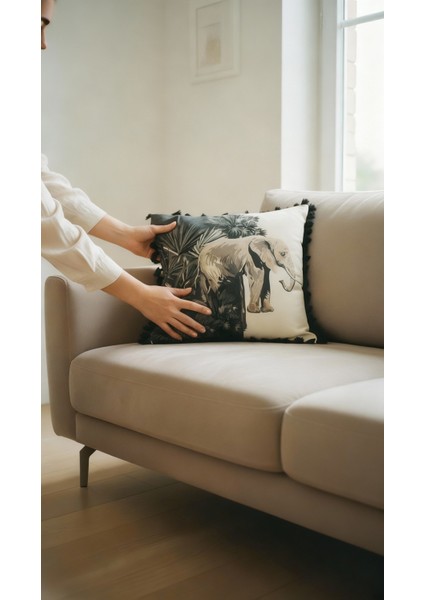 Safari Serisi Elephant Dusk Püsküllü Kırlent Kılıfı 42X42 cm | Fil & Egzotik Palmiye Desenli Yastık Kılıfı