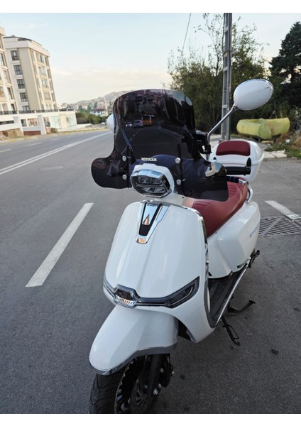 Küba mt 50 Pro Plus Ön Cam 2024-2025 Model 43CM Siyah Renkli 4mm Elcikli Aparatsızdır modelleri