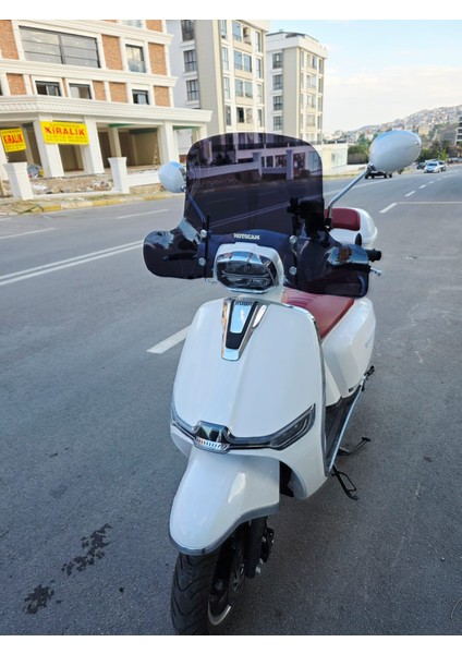 Küba mt 50 Pro Plus Ön Cam 2024-2025 Model 43CM Siyah Renkli 4mm Elcikli Aparatsızdır