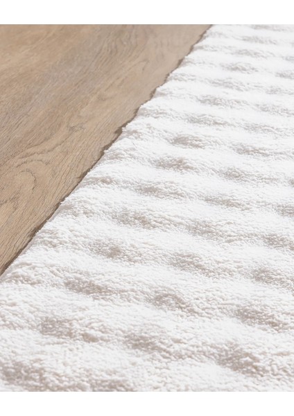 Velvet Serisi Krem Bubble Peluş Yolluk, Kaymaz Taban, Yıkanabilir, Şık ve Konforlu fırsatları