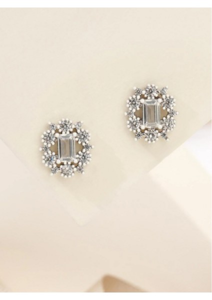 925 Ayar Rodyum Kaplama Baget Taşlı Gümüş Küpe fiyatları