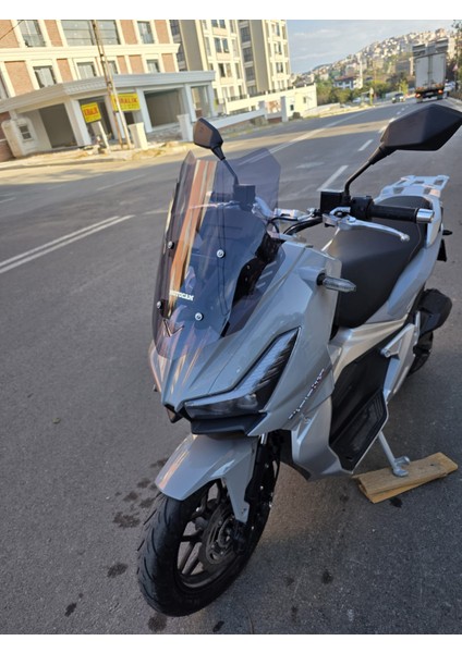 Rks Veloce 150 Siperlik Ön Cam 2023-2025 Model 49CM Füme Renkli 4mm Spor Cam