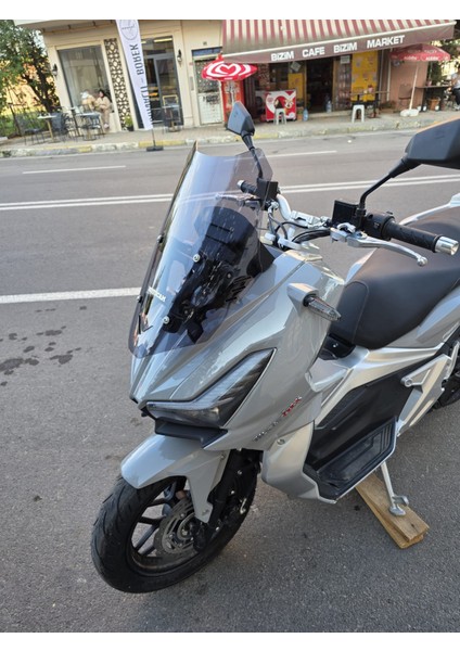 Rks Veloce 150 Siperlik Ön Cam 2023-2025 Model 49CM Füme Renkli 4mm Spor Cam