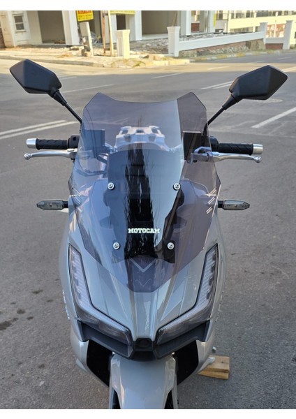 Volta Apec Apx7 Siperlik Ön Cam 2025 Model 49CM Füme Renkli 4mm Spor Cam