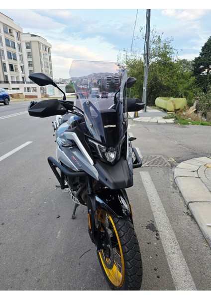 Arora Gs 525 Siperlik Ön Cam 2022-2025 Model 51CM Füme Renkli 4mm