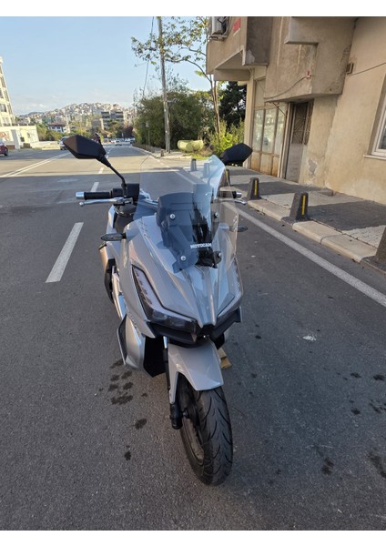 Yuki Xway 125 Siperlik Ön Cam 2023-2025 Model 49CM Şeffaf Renkli 4mm Spor Cam