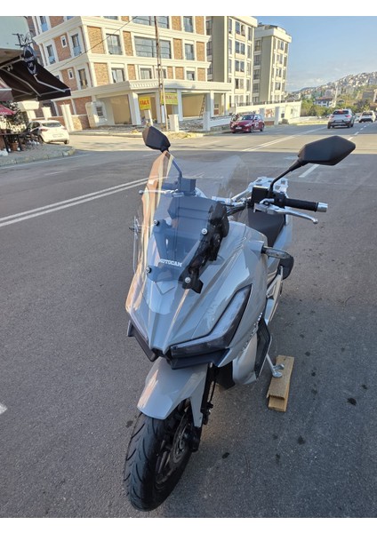 Yuki Xway 125 Siperlik Ön Cam 2023-2025 Model 49CM Şeffaf Renkli 4mm Spor Cam