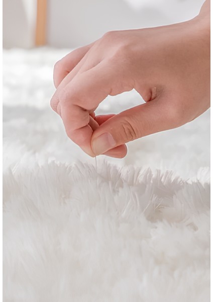 Beyaz Kaymaz Taban Peluş Oval Halı, Koridor ve Çocuk Odası Dekorasyonu Için. fiyatları