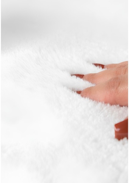 Beyaz Kaymaz Taban Peluş Oval Halı, Koridor ve Çocuk Odası Dekorasyonu Için. fırsatları