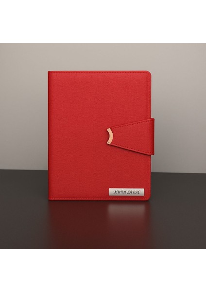 Kişiye Özel 2026 Tarihli Ay Model Mıknatıs Kilitli Kırmızı Ajanda ve Kalem Seti