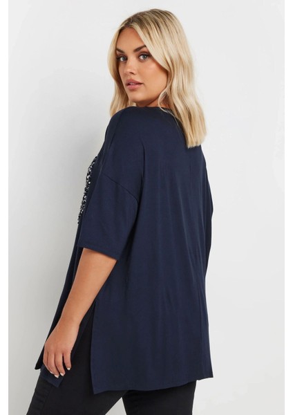 Büyük Beden Bisiklet Yaka Yarım Kollu Payet Süslemeli Yırtmaçlı Bluz 303543