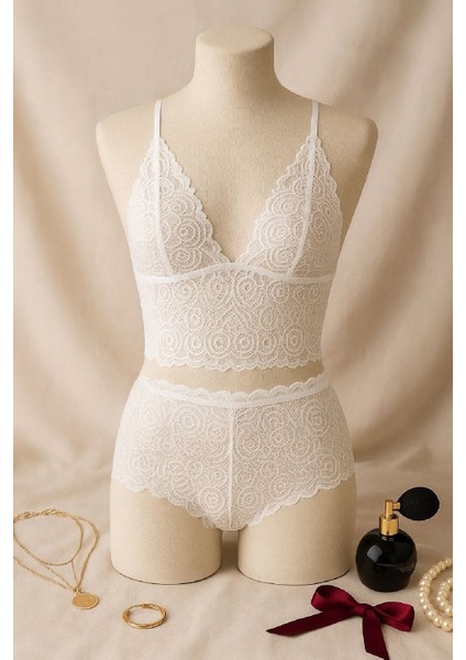 Kadın Beyaz Dantel Bralet Şort Takımı – Romantik ve Zarif Iç Giyim fiyatları