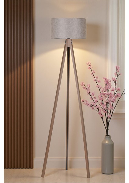 Ahşap Gövdeli Kahverengi Ayaklı Lambader Kahverengi Başlık