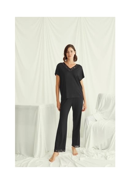 Monamise Kısa Kollu V Yakalı Dantelli Pijama Takımı