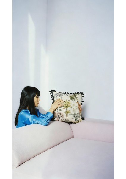 Safari Serisi Jungle Parade Püsküllü Kırlent Kılıfı 42X42 cm | Tropikal & Safari Hayvanları Desenli Yastık modelleri