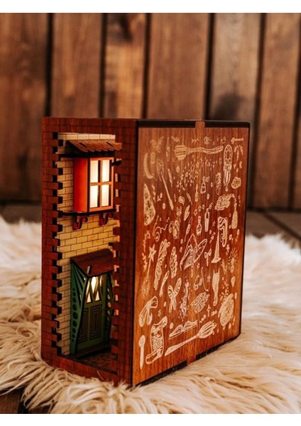 Harry Potter Diagon Alley Book Nook Kitap Köşesi Kitap Tutucu fırsatları