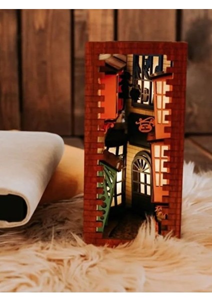 Harry Potter Diagon Alley Book Nook Kitap Köşesi Kitap Tutucu
