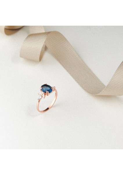 925 Ayar Rose Kaplama Oval Safir Taşlı Gümüş Yüzük