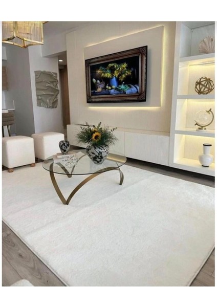 Yumuşak Peluş Halı Yolluk, Kaymaz Taban, Yıkanabilir, Krem Bej Renk, Şık ve Konforlu Kullanım modelleri