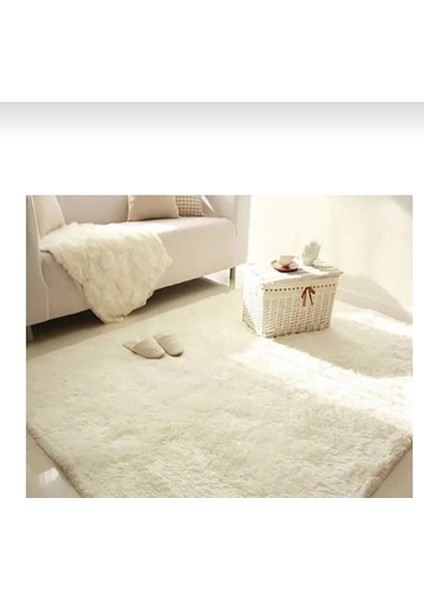 Yumuşak Peluş Halı Yolluk, Kaymaz Taban, Yıkanabilir, Krem Bej Renk, Şık ve Konforlu Kullanım fırsatları