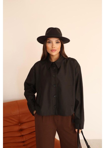 Kadın Siyah Düğmeli Oversize Ceket – Şehirli Stil, Modern Dokunuş fırsatları