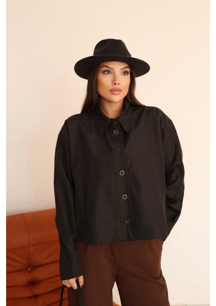 Kadın Siyah Düğmeli Oversize Ceket – Şehirli Stil, Modern Dokunuş indirimleri