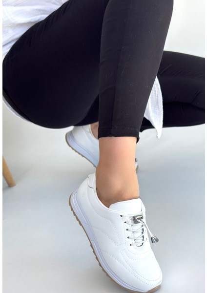 Finna Beyaz Cilt Bağcıklı Spor Ayakkabı - Lisinya fiyatları