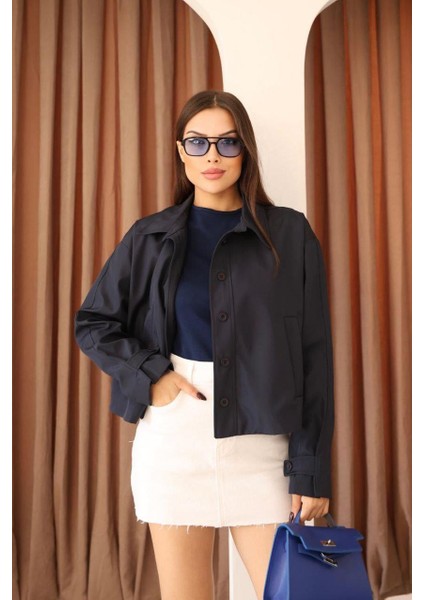 Kadın Lacivert Düğmeli Oversize Ceket – Şehirli Stil, Modern Dokunuş fiyatları