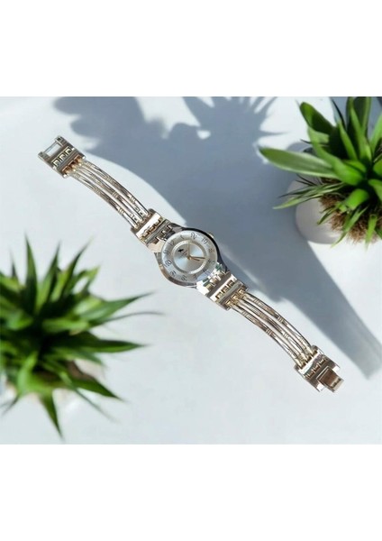 Modern Tiffany Kadın Çelik Kelepçe Desenli Kol Saati modelleri