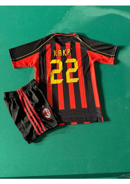 Milan Kaka 22 Numara 2007 Sezon Retro Futbol Çocuk Forması 4'lü Set Çorap + Bileklik Hediyeli