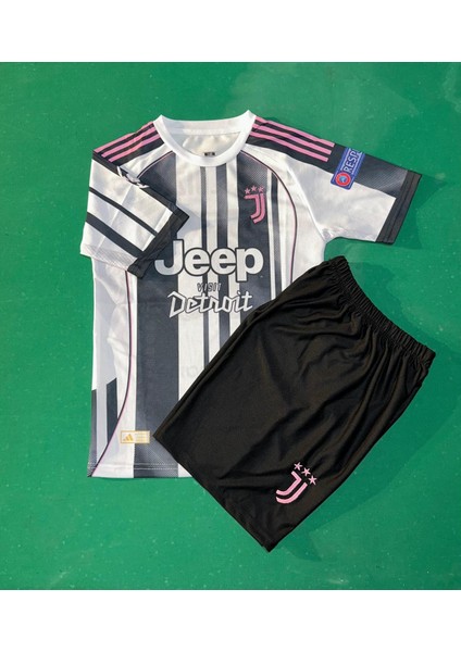 Juventus 2025/26 Yeni Sezon Kenan Yıldız Iç Saha Çocuk Forması (Yeni) 4'lü Set fiyatları