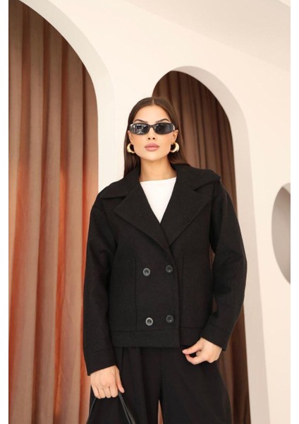 Kadın Siyah Kısa Kaşe Kaban