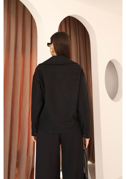 Kadın Siyah Kısa Kaşe Kaban modelleri