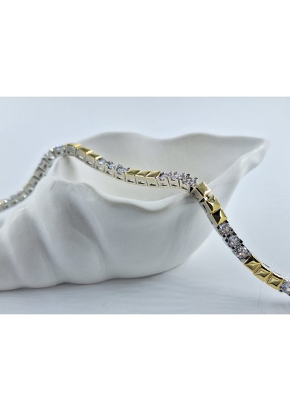 Vıp Seri Zirkon Taş ve Gold Kare Plaka Sıralı Kadın Bileklik