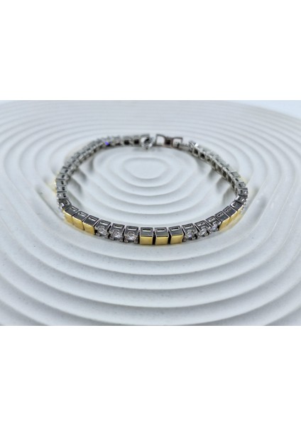 Vıp Seri Zirkon Taş ve Gold Kare Plaka Sıralı Kadın Bileklik fiyatları