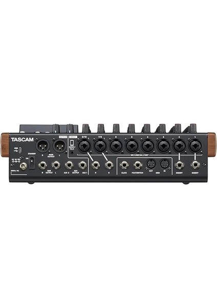 Model 12-10 Kanal Analog Mikser & 12 Kanal Dijital Kayıt Özellikli modelleri