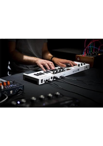Keystep 37, 37-Tuş, Taşınabilir Step Sequencer ve Mıdı Keyboard