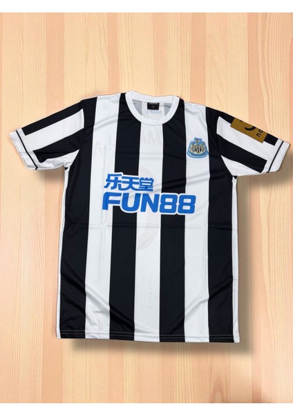 Nostaljik Newcastle United Saınt-Maxımın Forması fiyatları