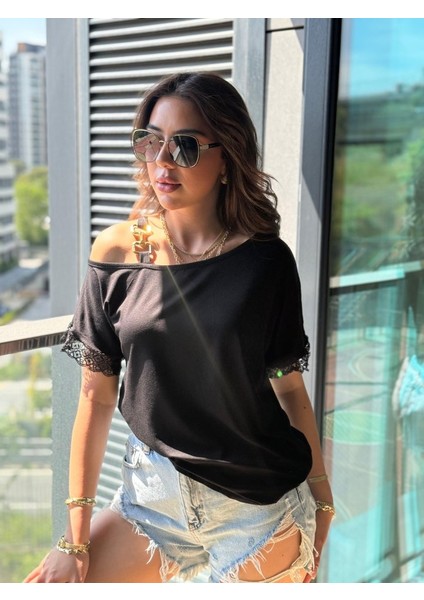Kadın Tek Omuzu Askılı Kısa Kollu Toka Detaylı Dantelli Viskon Bluz modelleri