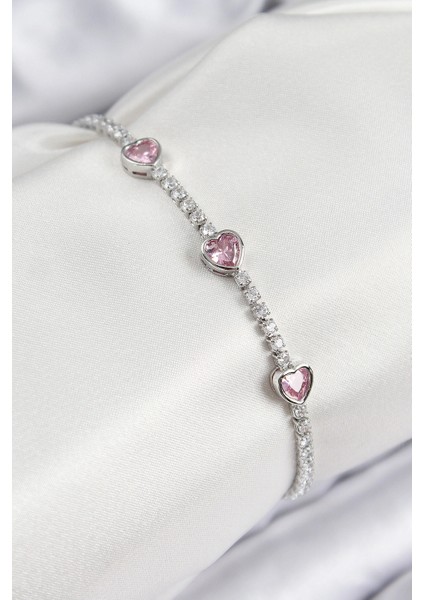 Pirinç Zirkon Taşlı Pembe Kalp Model Gümüş Renk Kadın Bileklik - TJ-BB7686