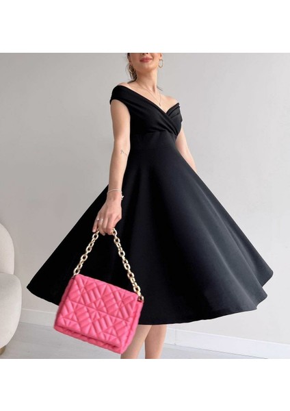 Kadın Kısa Kollu Kruvaze Yaka Eteği Volanlı Krep Elbise