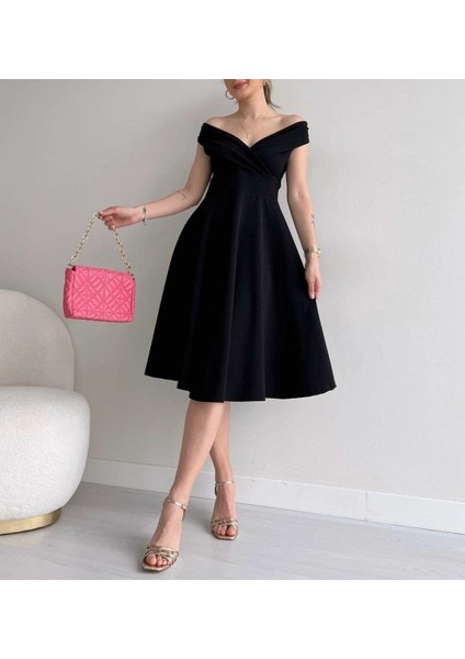 Kadın Kısa Kollu Kruvaze Yaka Eteği Volanlı Krep Elbise